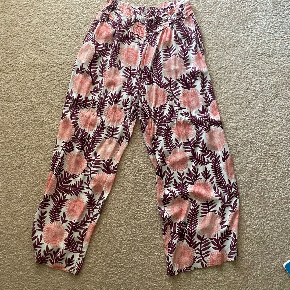 Anthropologie smock waist, wide leg print pants with split hem